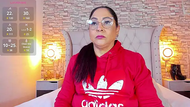 Snapshot of Gina_Myers chatting on March 5, 12:22 pm Gina Myers online show from March 5, 12:22 pm