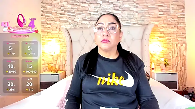 Snapshot of Gina_Myers chatting on September 16, 12:28 pm Gina Myers online show from September 16, 12:28 pm
