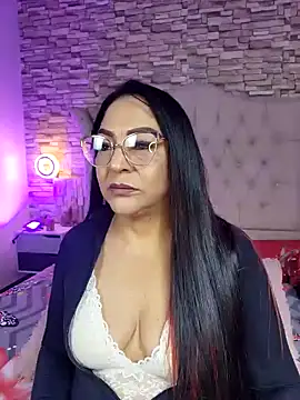 Gina Myers online show from March 25, 12:15 pm