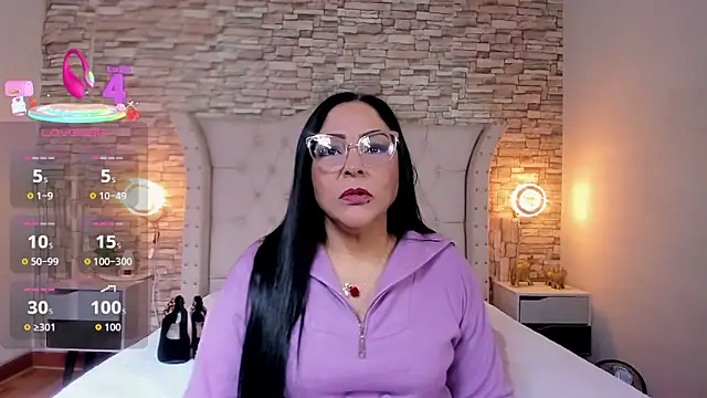 Snapshot of Gina_Myers chatting on October 14, 12:50 pm Gina Myers online show from October 14, 12:50 pm