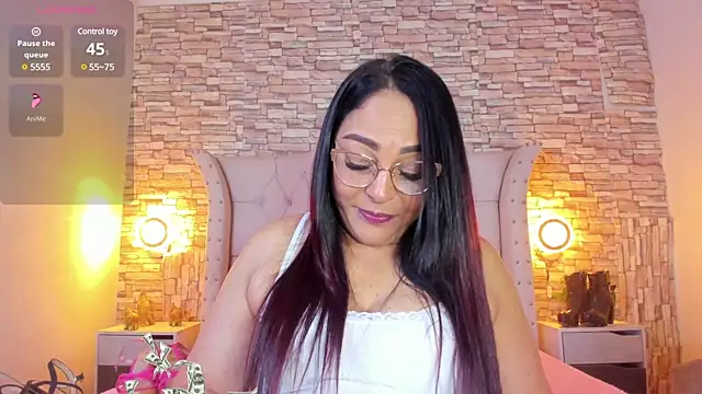 Snapshot of Gina_Myers chatting on February 24, 1:10 pm Gina Myers online show from February 24, 1:10 pm