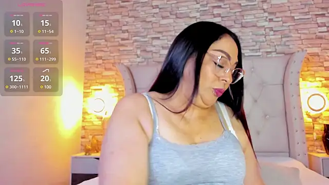 Snapshot of Gina_Myers chatting on March 1, 1:29 pm Gina Myers online show from March 1, 1:29 pm