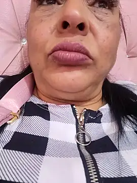 Gina Myers online show from December 3, 6:07 pm