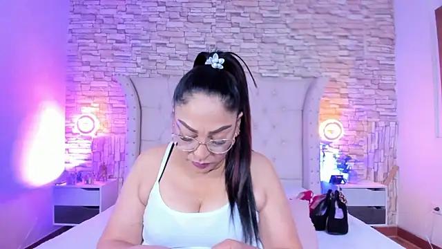 Gina Myers online show from March 8, 12:19 pm