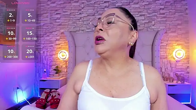 Gina Myers online show from April 4, 11:28 am