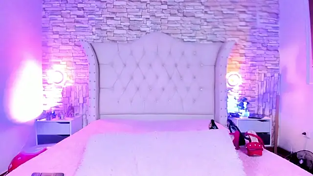 Gina Myers online show from February 28, 11:32 am