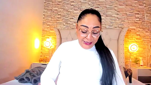 Snapshot of Gina_Myers chatting on October 1, 12:31 pm Gina Myers online show from October 1, 12:31 pm