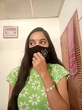 Snapshot of Cute-Pria chatting on December 13, 1:37 am Cute-Pria online show from December 13, 1:37 am