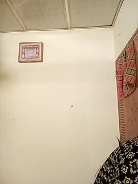 Snapshot of Cute-Pria chatting on December 15, 9:31 pm Cute-Pria online show from December 15, 9:31 pm