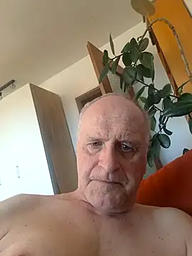 Milkasahne64 online show from November 7, 11:37 am