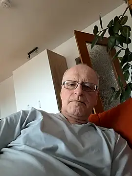 Milkasahne64 online show from November 1, 10:31 am