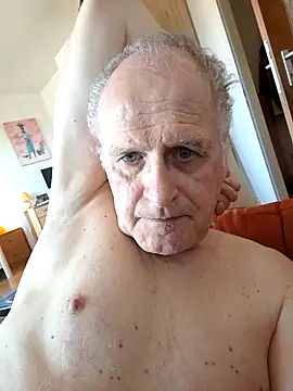 Milkasahne64 online show from September 26, 8:54 am