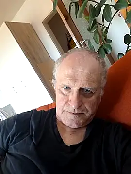 Milkasahne64 online show from September 19, 11:14 am