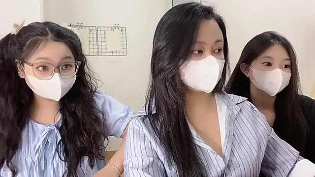 Snapshot of Bamboo_Swetie chatting on November 23, 3:22 pm Bamboo Swetie online show from November 23, 3:22 pm