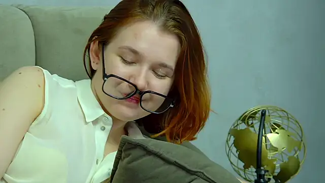 LessySmith online show from February 22, 4:37 am