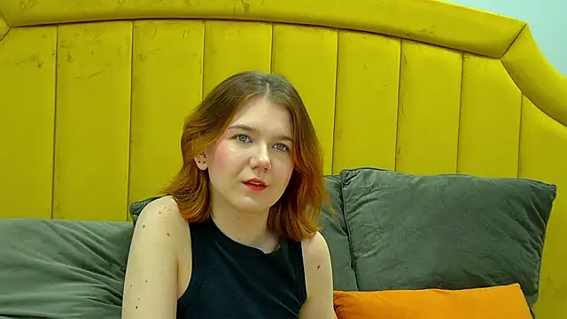 LessySmith online show from October 13, 4:41 pm