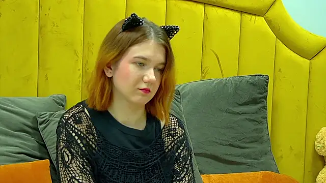 LessySmith online show from October 11, 4:19 pm