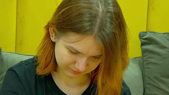 LessySmith online show from November 14, 4:21 pm