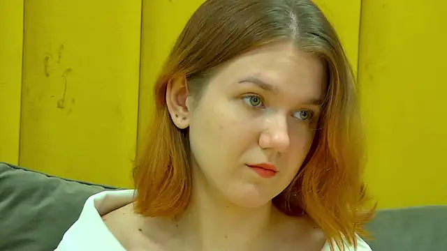 LessySmith online show from November 3, 4:21 pm