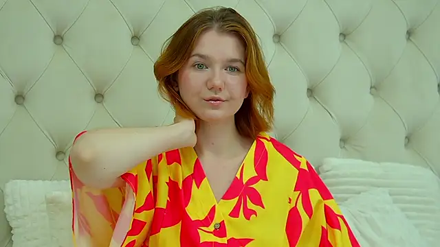 LessySmith online show from September 19, 4:22 pm