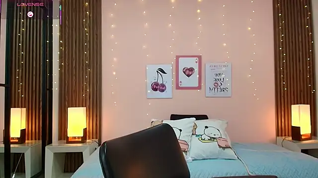 alina martinelli online show from April 12, 10:29 am