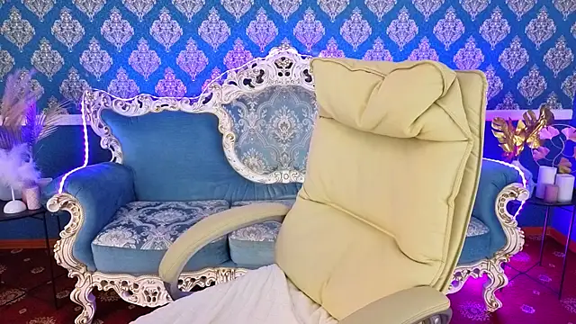 Lexi Si online show from July 16, 6:32 am