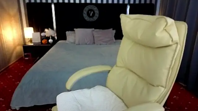 Lexi Si online show from November 4, 7:12 am