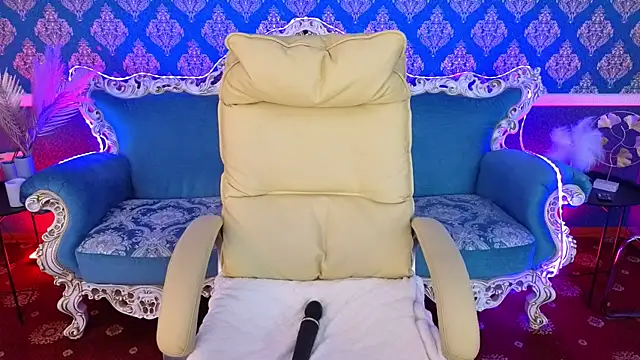 Lexi Si online show from May 22, 6:22 am