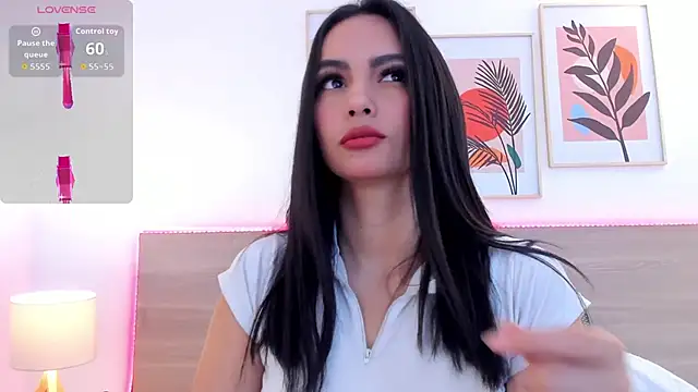 Snapshot of kareena_basu chatting on December 1, 6:31 pm kareena basu online show from December 1, 6:31 pm