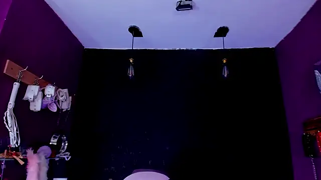 Alexa Slave online show from February 24, 6:53 pm