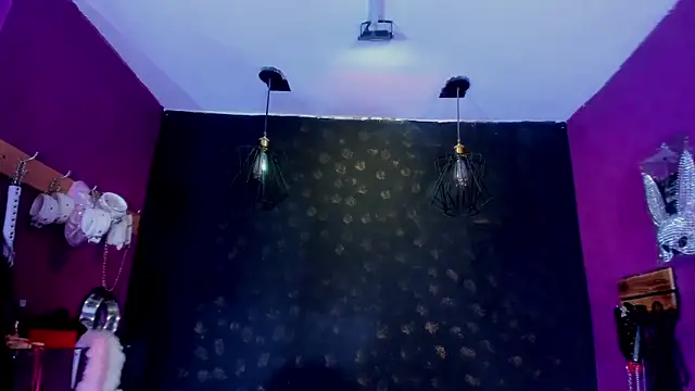 Alexa Slave online show from January 7, 7:19 pm