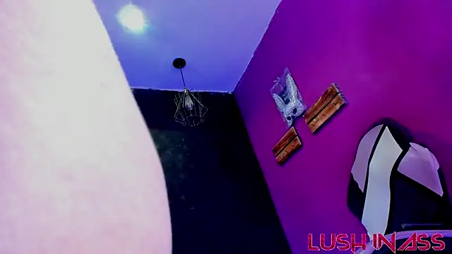 Alexa Slave online show from June 6, 8:47 pm
