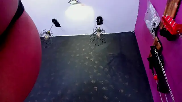 Alexa Slave online show from February 5, 7:32 pm