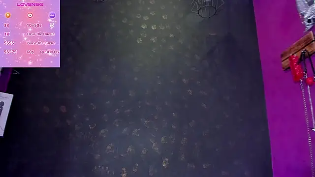 Alexa Slave online show from February 7, 7:11 pm