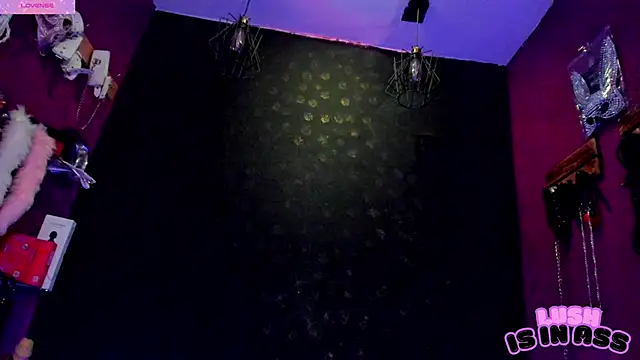 Alexa Slave online show from April 16, 7:14 pm