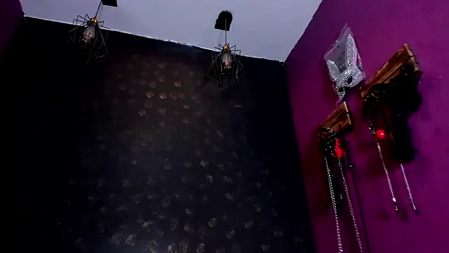 Alexa Slave online show from November 11, 7:08 pm