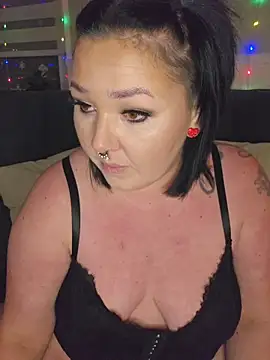 -BonnieBlack- online show from November 29, 8:09 pm