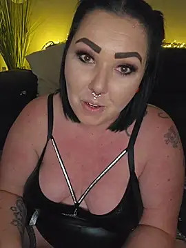 -BonnieBlack- online show from November 27, 7:03 pm