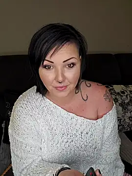 Snapshot of -BonnieBlack- chatting on January 14, 8:04 pm -BonnieBlack- online show from January 14, 8:04 pm