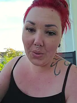 Snapshot of -BonnieBlack- chatting on July 14, 4:39 am -BonnieBlack- online show from July 14, 4:39 am