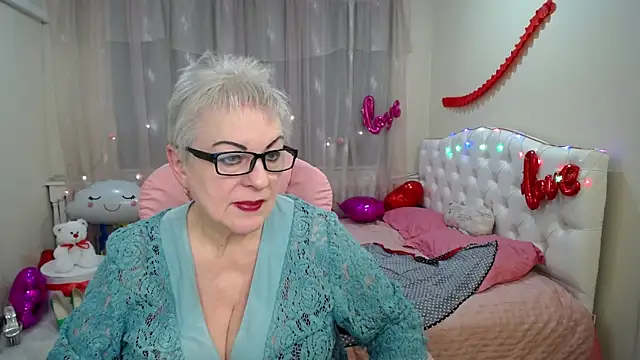 KayleSmoll online show from February 26, 10:47 pm