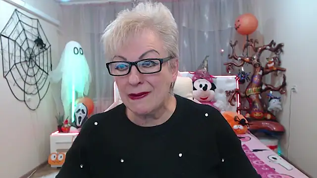 KayleSmoll online show from November 4, 8:01 pm