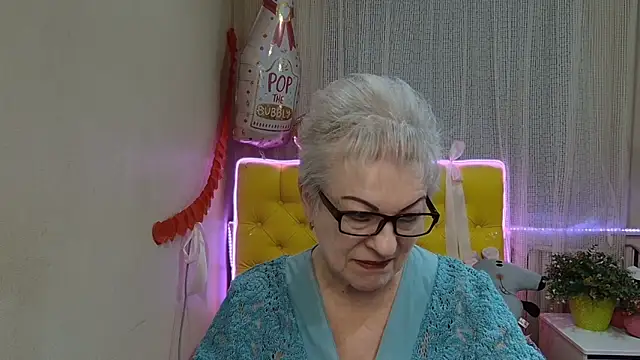KayleSmoll online show from March 22, 1:54 am