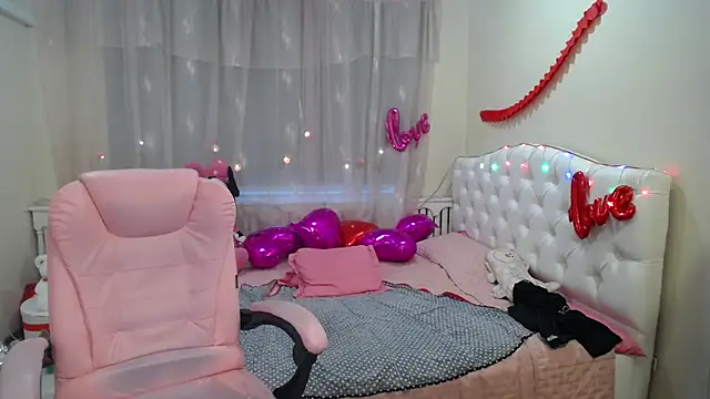 KayleSmoll online show from March 13, 4:38 am