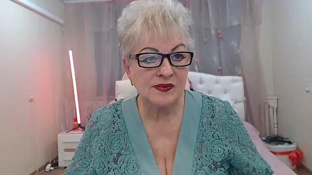 KayleSmoll online show from November 21, 7:46 pm