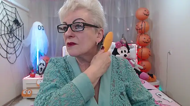 KayleSmoll online show from October 18, 6:21 pm