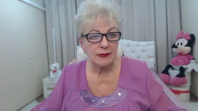 KayleSmoll online show from February 28, 7:46 pm