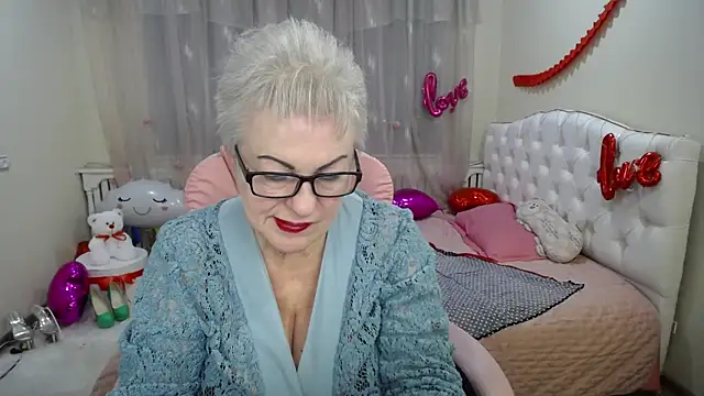 KayleSmoll online show from March 9, 1:25 am