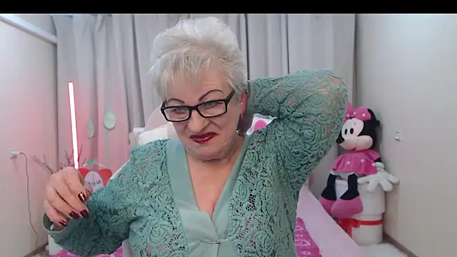 KayleSmoll online show from April 14, 6:57 pm