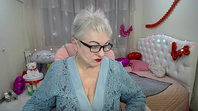 KayleSmoll online show from March 2, 1:26 am